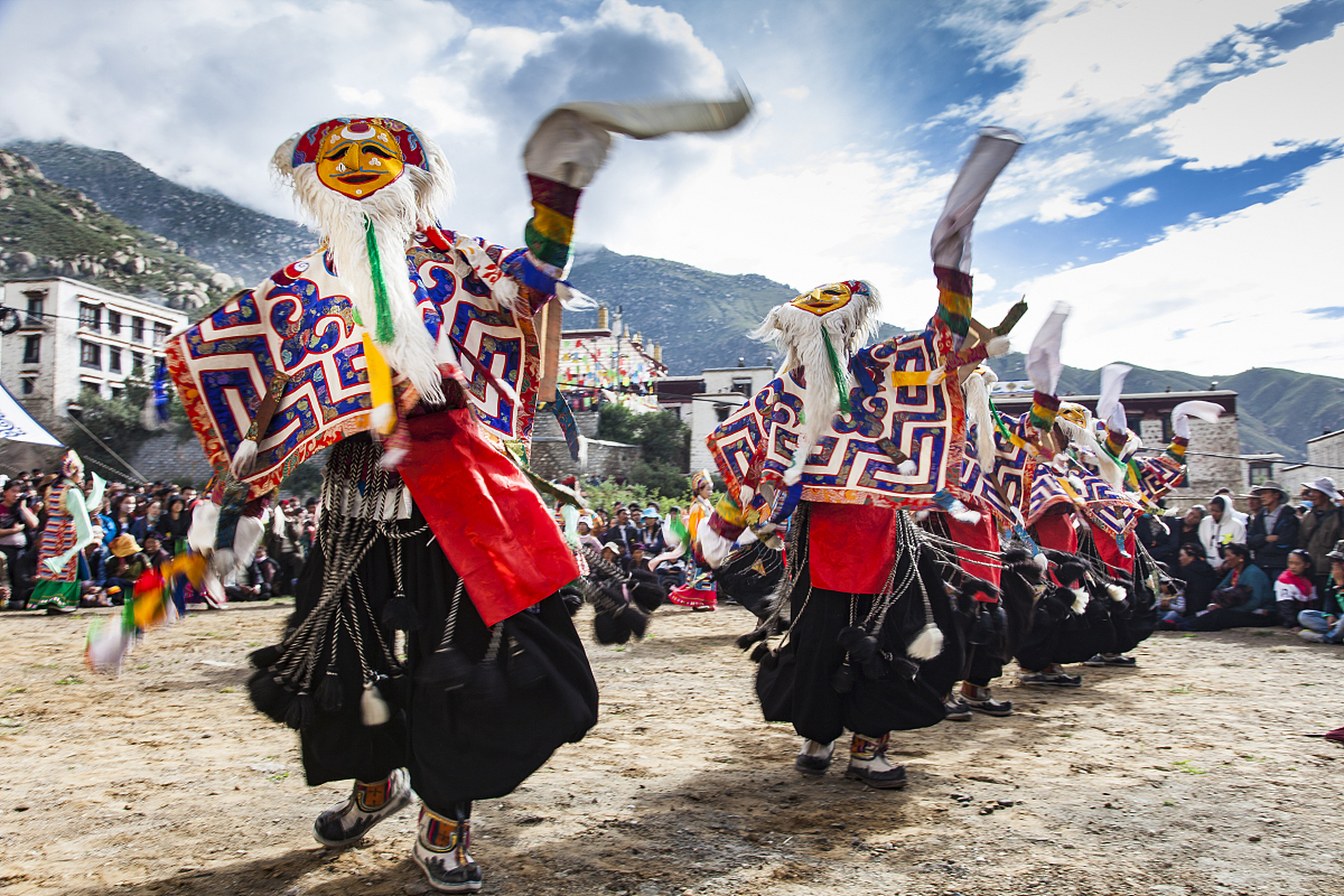 揭秘藏戏:民族瑰宝背后的智慧密码与艺术创新  藏戏,这门源自8世纪