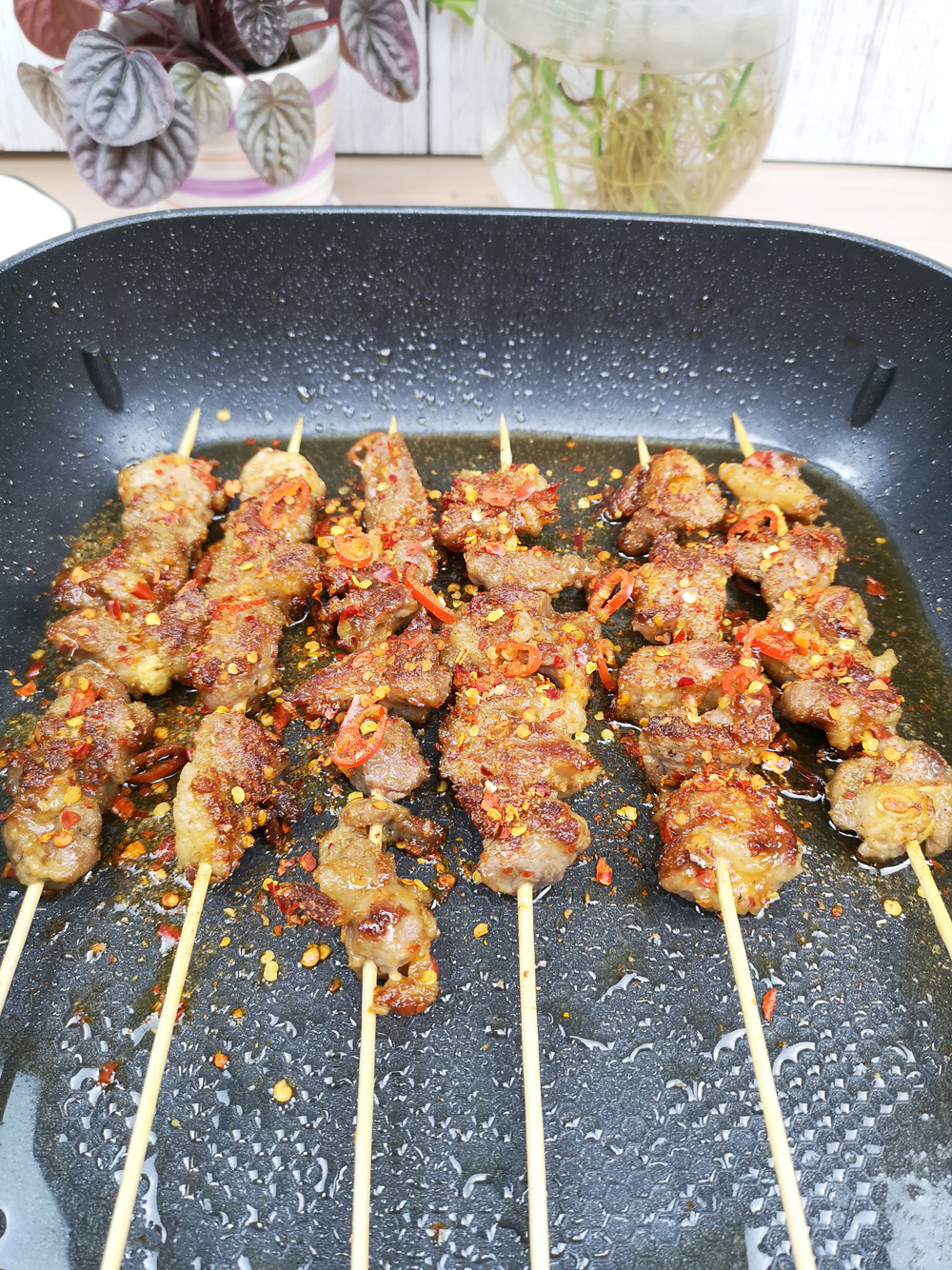 味道一点不输外面买的家庭版羊肉串,你缺的只是羊肉而已!