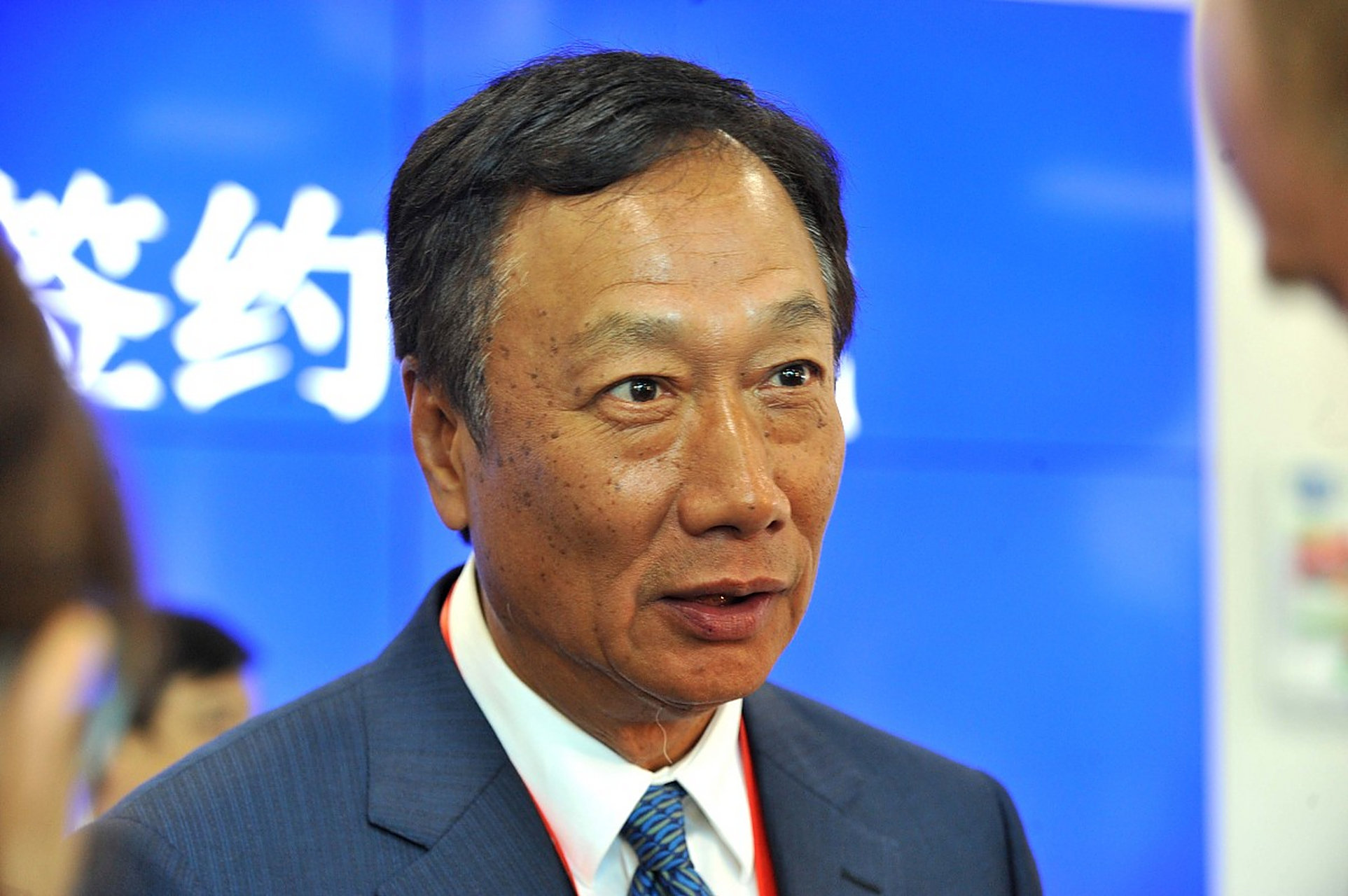 郭台铭:若台海开战美股市10秒崩盘 郭台铭是富士康董事长,他从经济