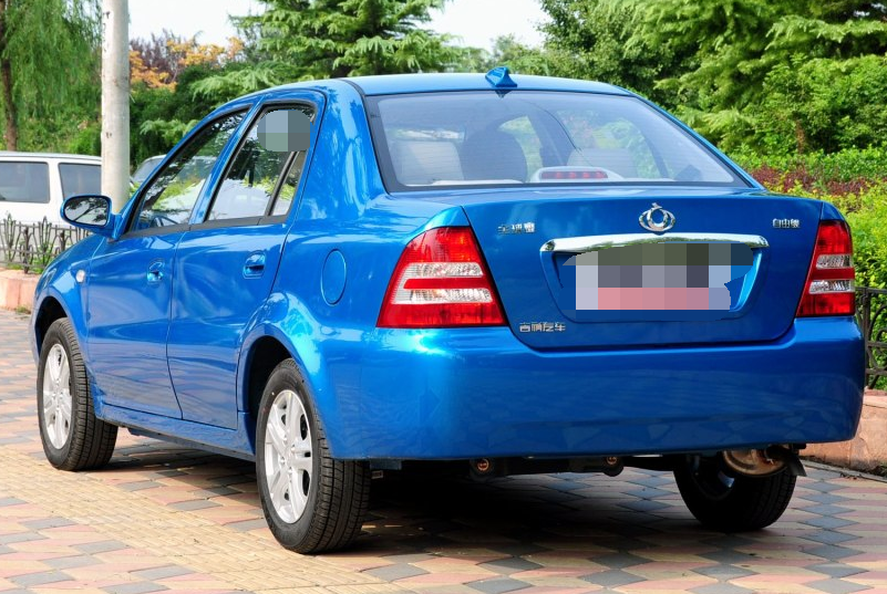 吉利汽车自由舰外观总体中庸大气不落俗,还是延续了家族式一贯的设计