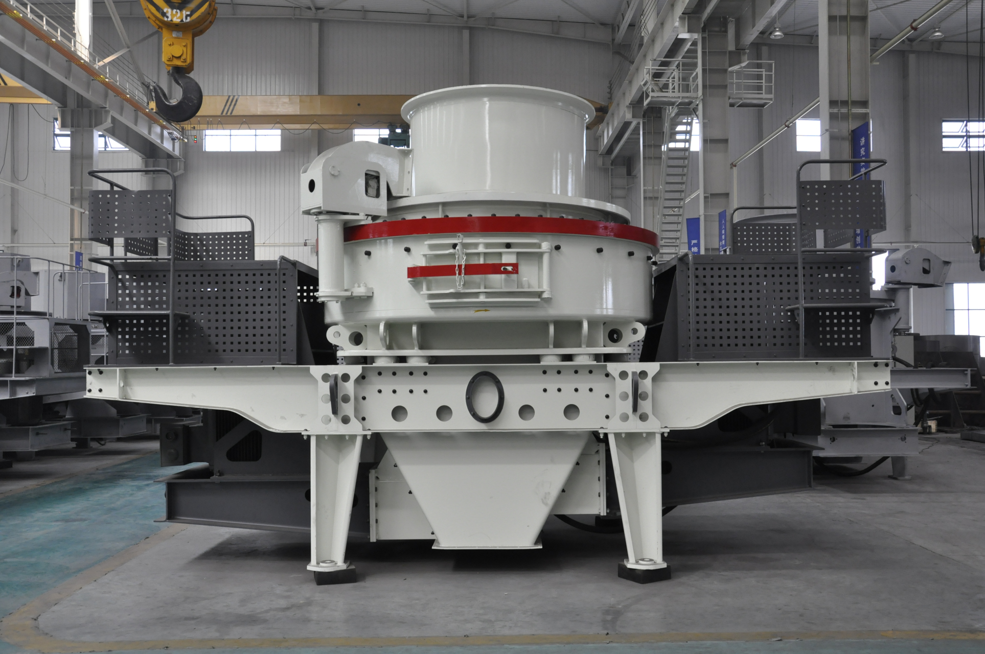 所谓制砂机即是俗称的制沙机,或冲击式破碎机,是一种专业用于砂石生产