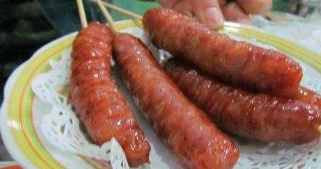 街边2元一根的"烤肠",里面究竟是什么肉?你还敢吃吗?
