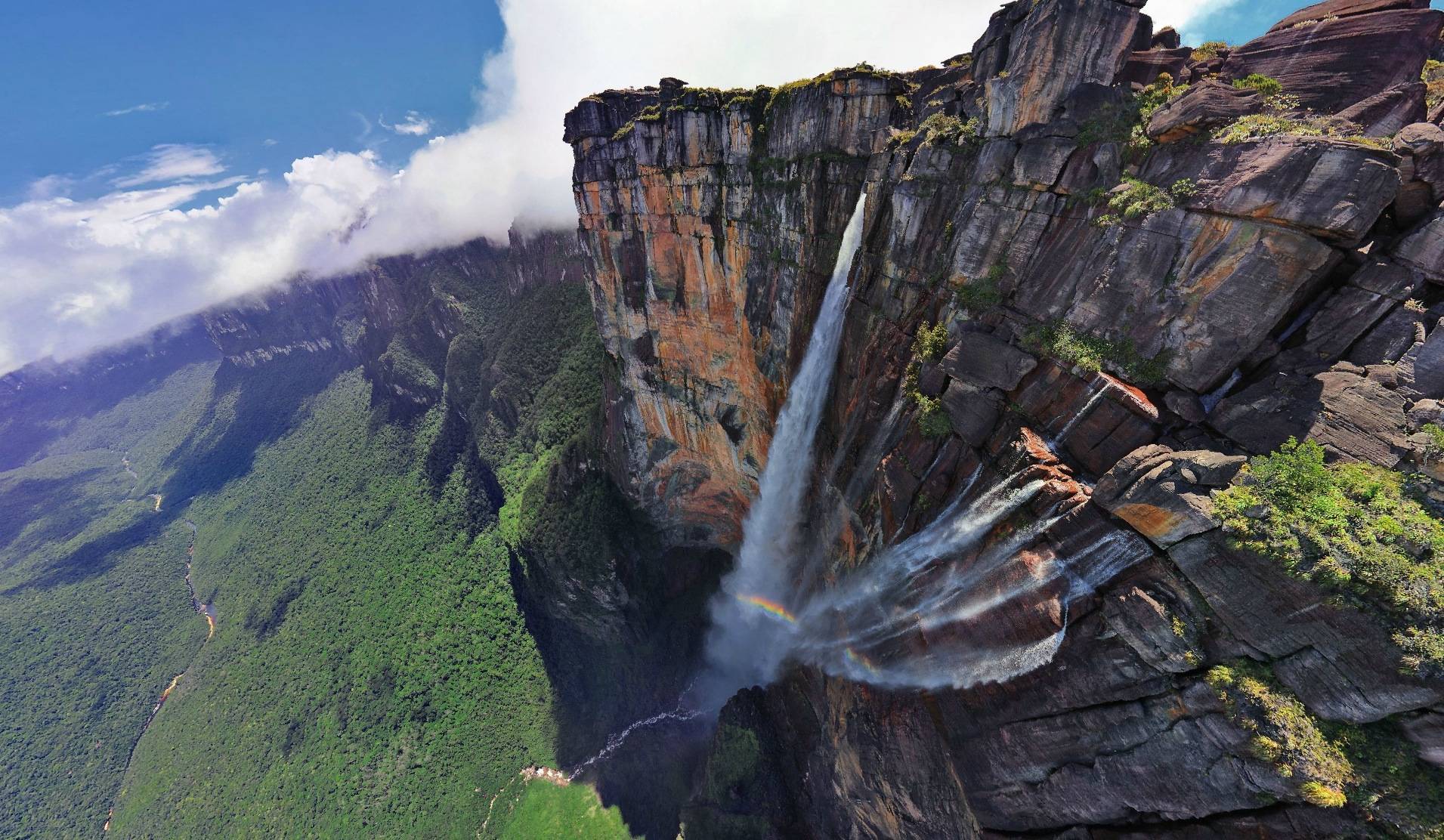 南美洲三国交界的罗赖马山像桌子一样平,还藏着世界上最高的瀑布