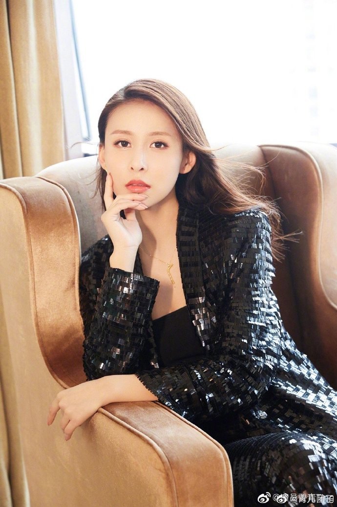 18在湖南娱乐频道又播出《妻子的谎言》没有截到@演员贾青ting 姐姐