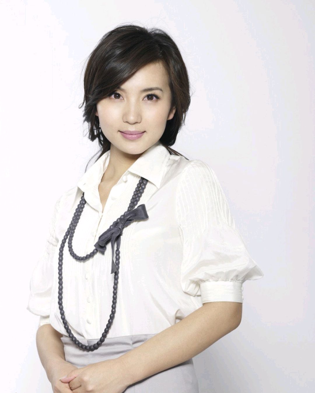 陈好高清写真 万人迷展露知性风采