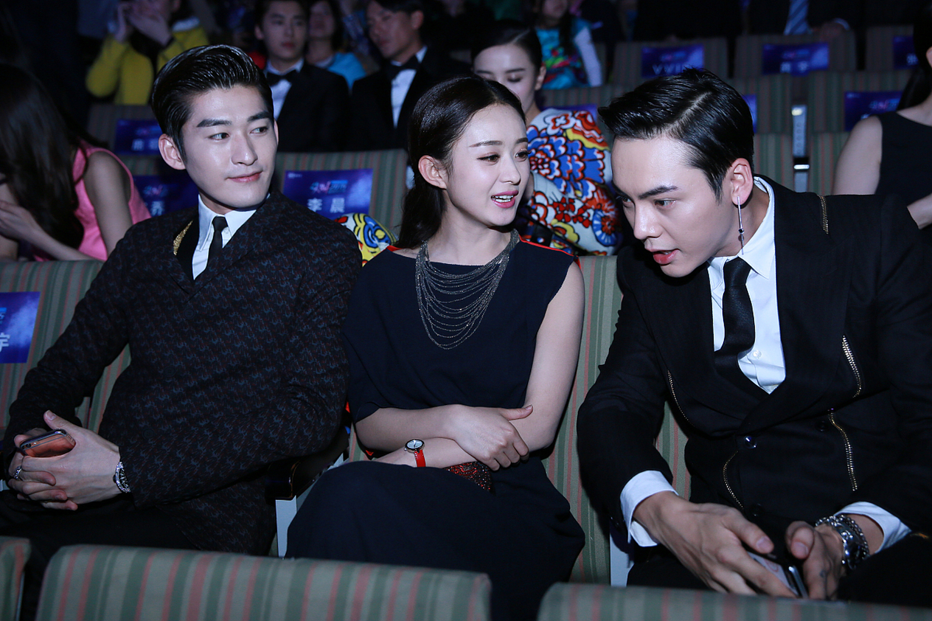 赵丽颖和她的两个老搭档,竟然同框过,张翰和陈伟霆,好像都和赵丽颖