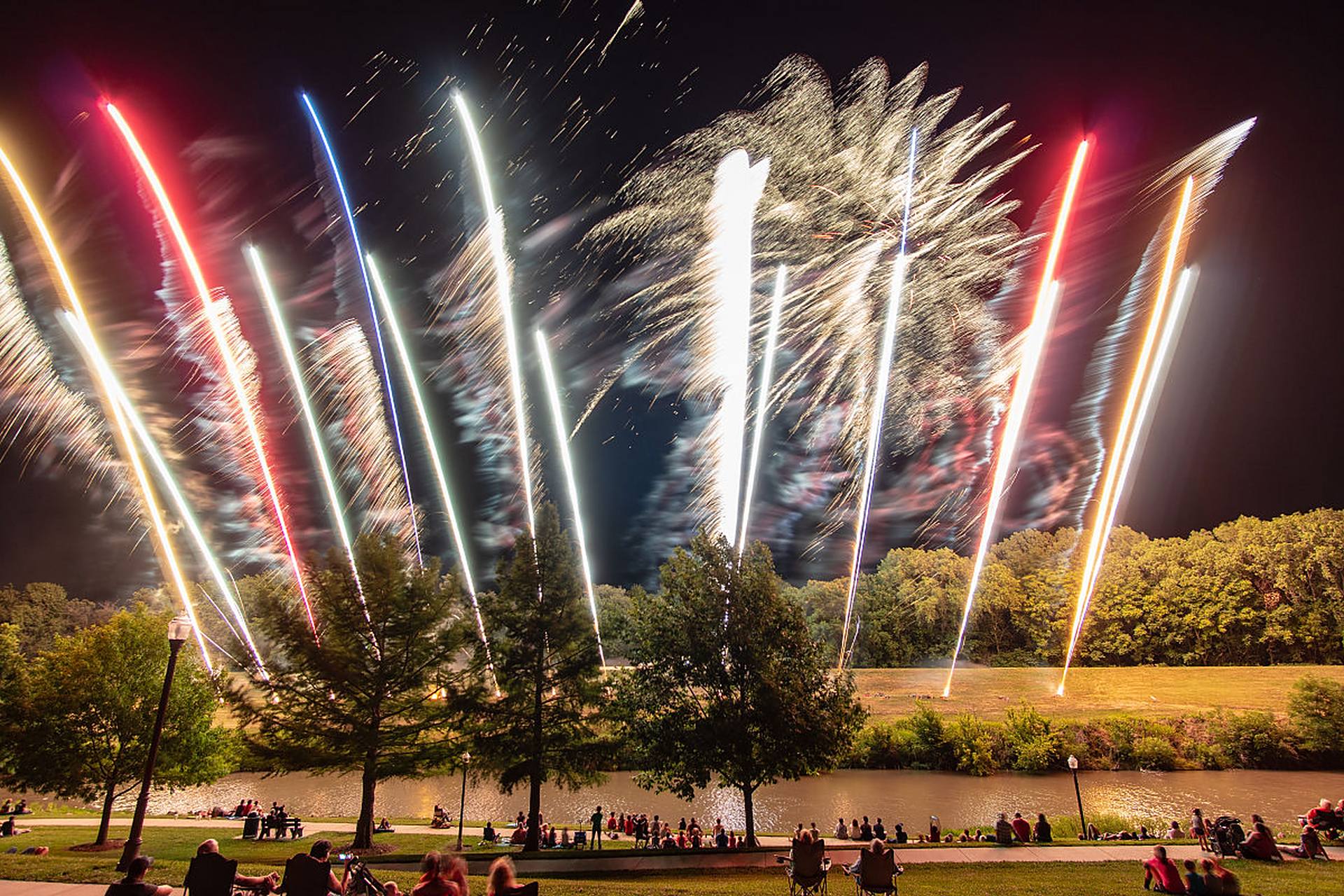 好消息,估计今年过年可以放烟花鞭炮了.