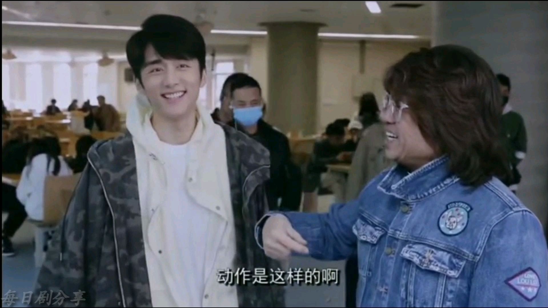 冰糖炖雪梨花絮:表演欲极其强烈的导演,每个毛孔里都是戏