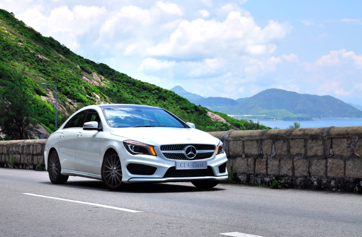 性格活泼跳脱轿车与跑车的结合体梅赛德斯 - 奔驰cla250