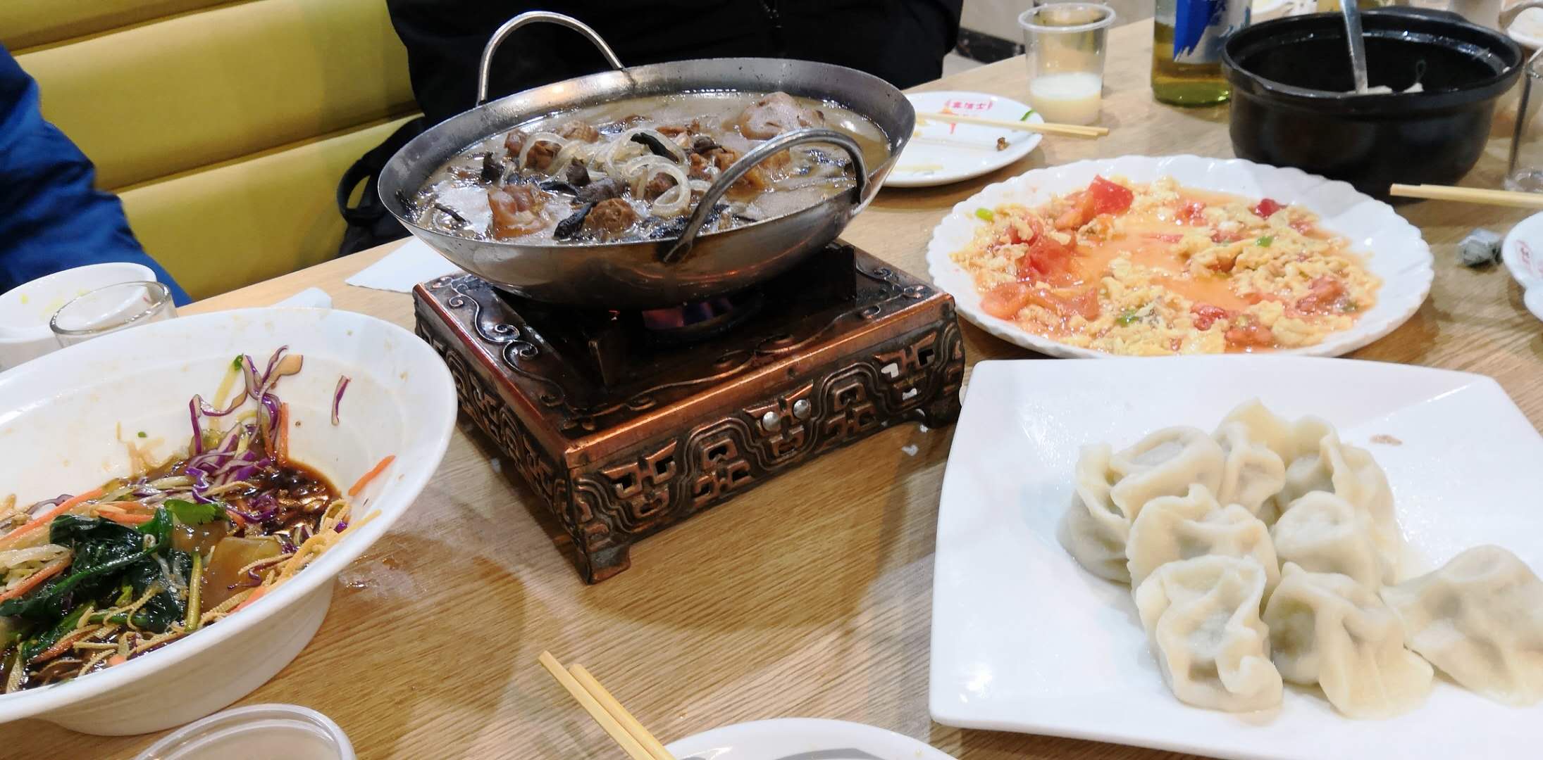 独家美食揭秘老北京炸酱面,家常菜的典范!