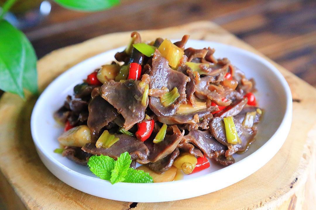 爆炒鸭肫:营养丰富,油而不腻,十分爽口,是一道不可多得的美食