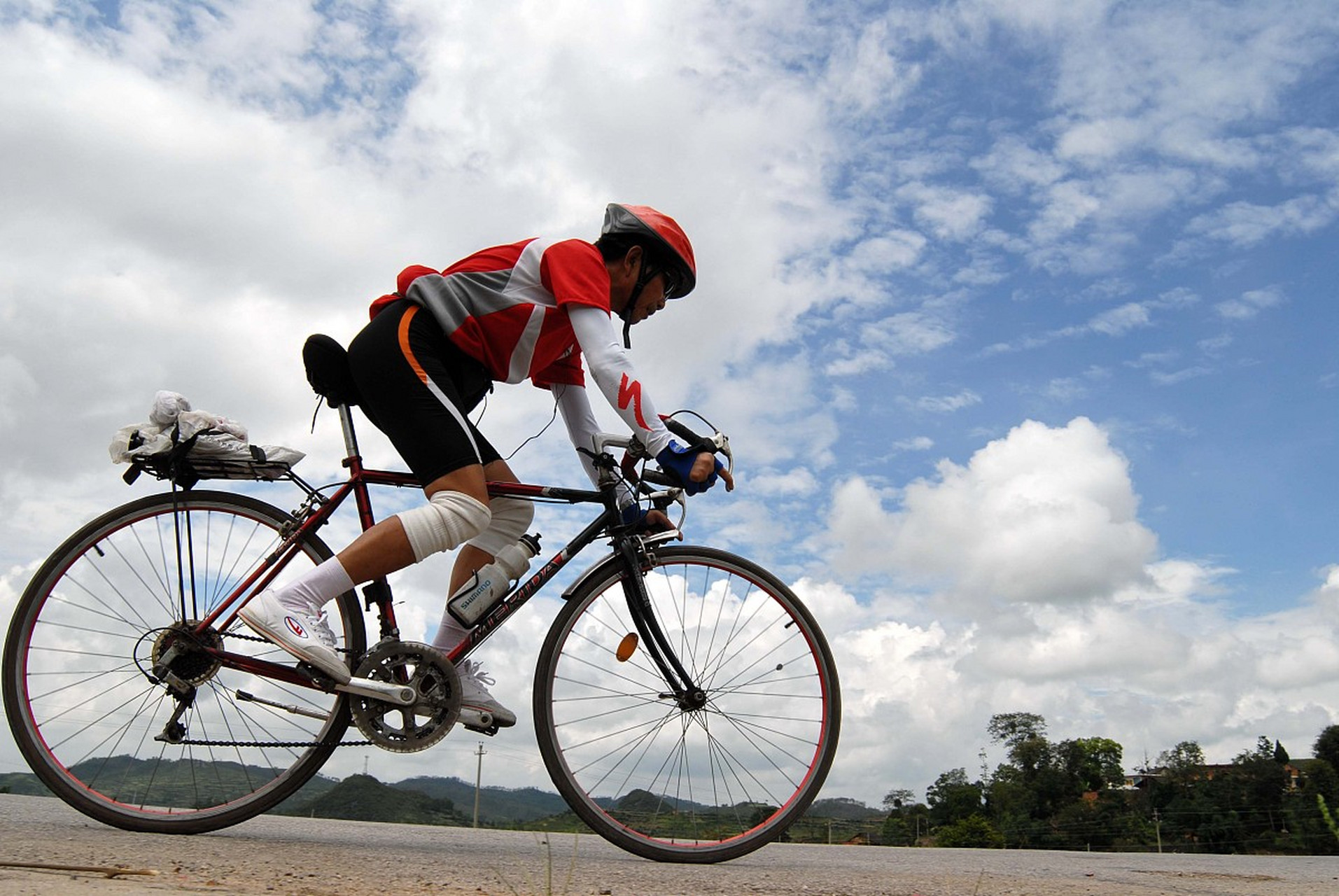 骑自行车锻炼身体不仅可以减肥,还有很多其他的好处