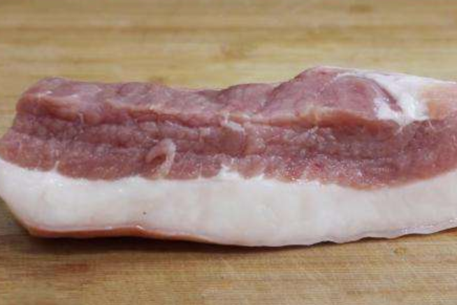 清明前后,它是四川人常吃的名菜,肥不腻瘦不柴,下酒下饭过嘴瘾