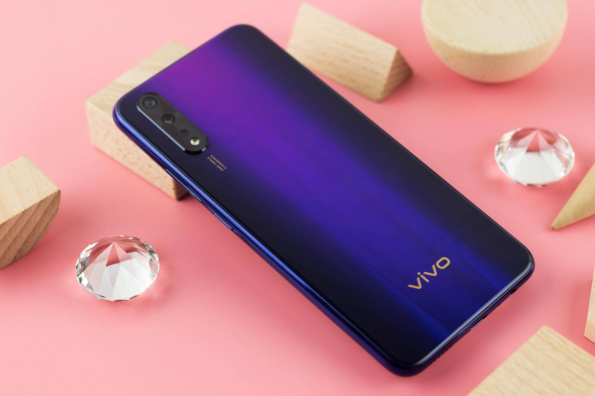 vivo z5开启预售,性价比或成亮点之一