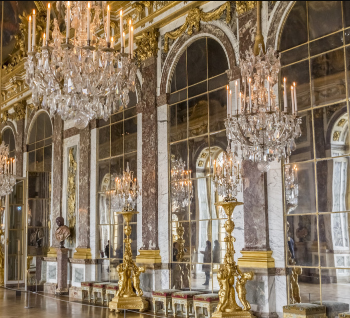 凡尔赛宫的镜宫实在是太美了,金碧辉煌,一生一定要去看一次