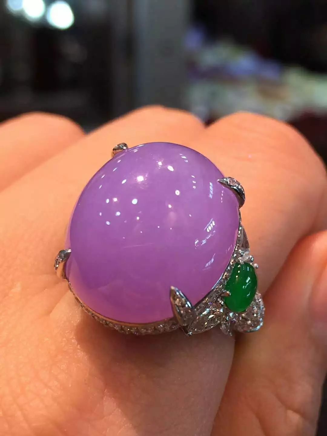 绝世极品紫罗兰"现身"!难得一见"帝王之色"!实属"罕见"!