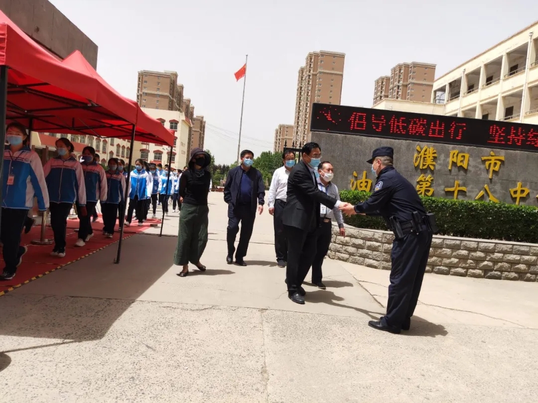 濮阳市副市长孙永振调研学校疫情防控和全面复学工作