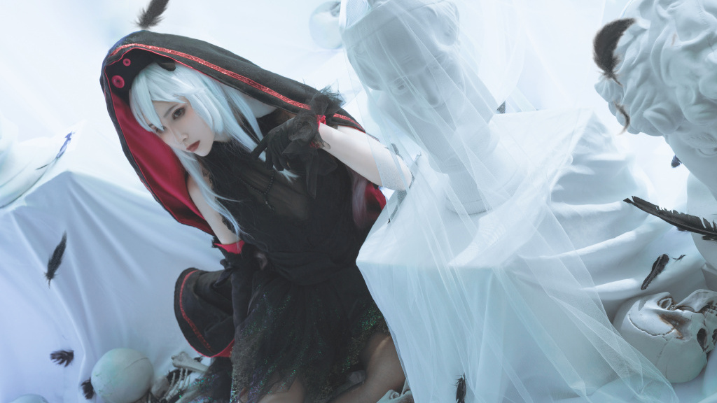 魔女之泉艾露迪cos:跟家里的玩偶一摸一样