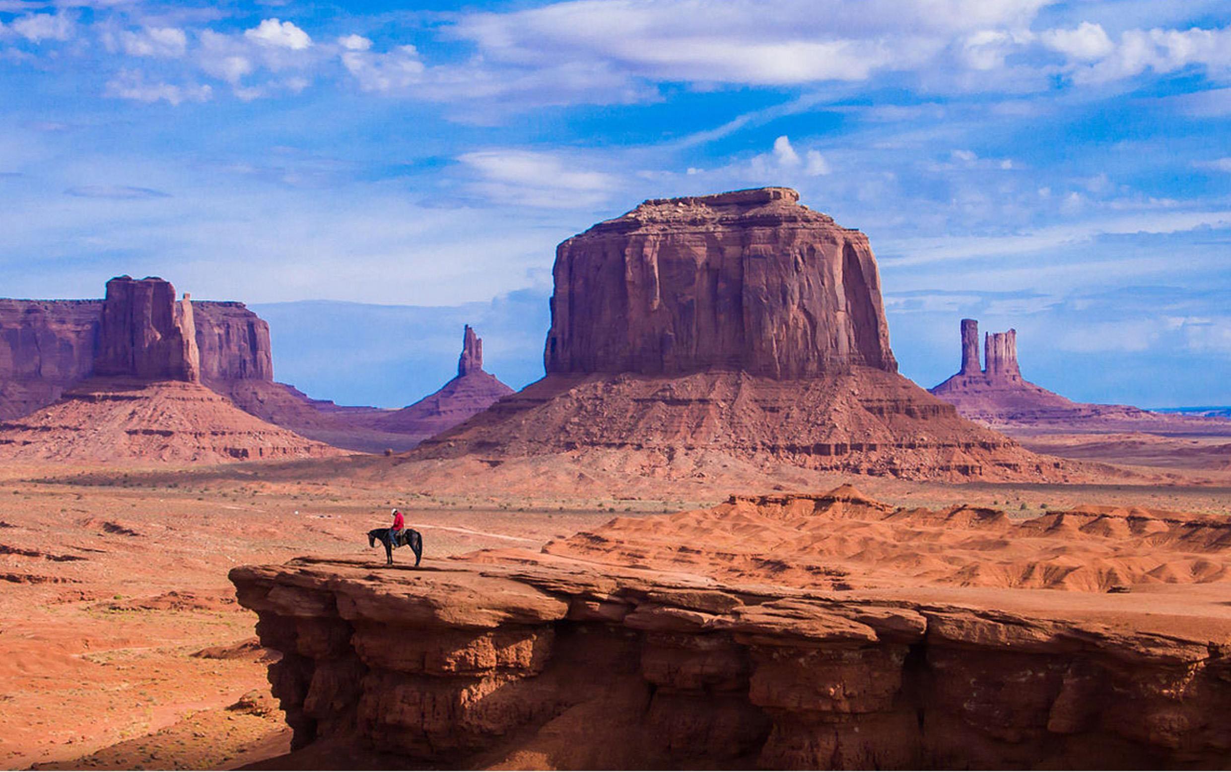世界史:亚当斯是历史学家,他观念不再以传统历史学,是非理性质