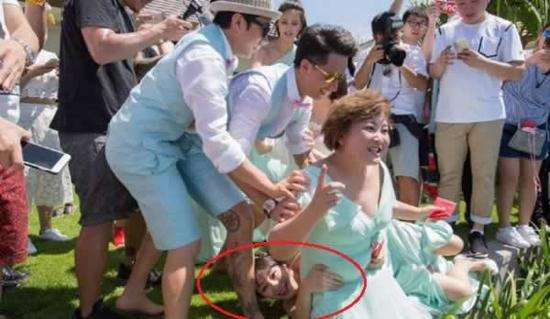 柳岩曾上节目被批:少儿不宜!性感的她为何被娱乐圈孤立?