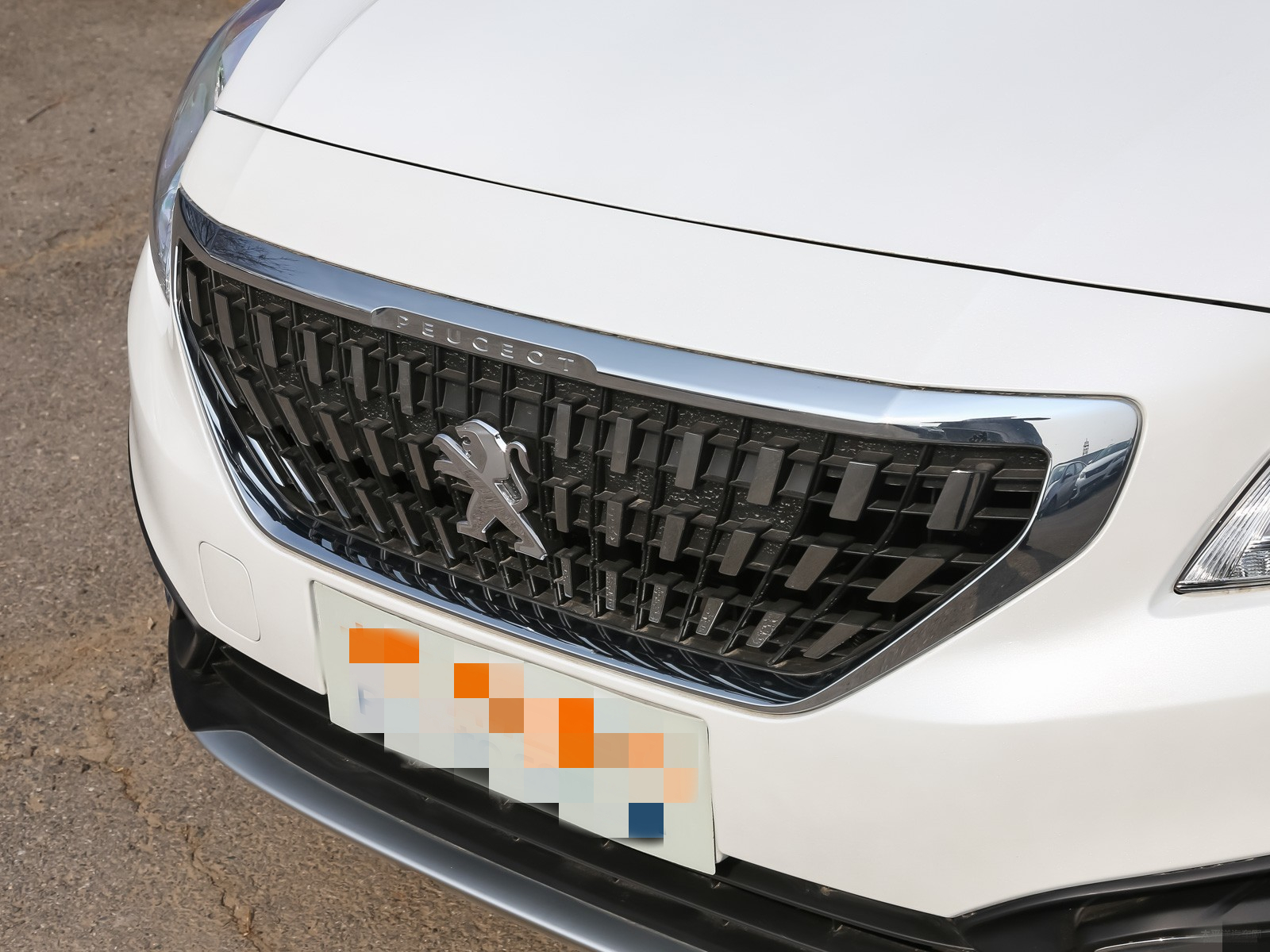 领你欣赏标致3008的霸气外观