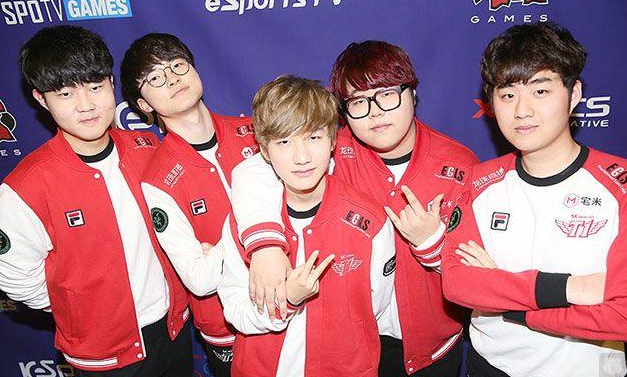 三冠王skt战队正式解散,而s6踩着edg拿小组第一的h2k也要解散!