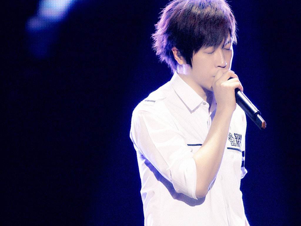 娱乐新鲜事#陈楚河父亲,是台湾竹联帮帮主;五月天主唱阿信,祖父是