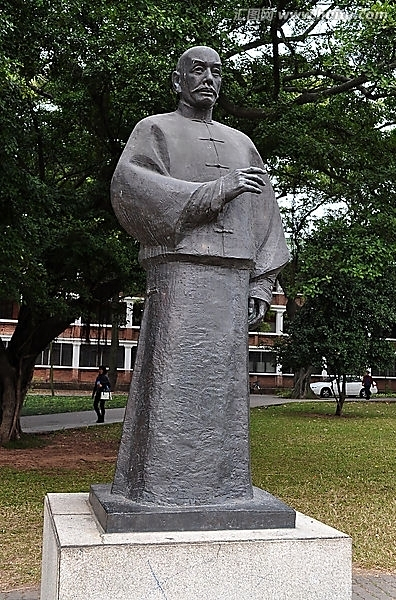 在1905年的今天,清末的外交官,诗人黄遵宪病故!