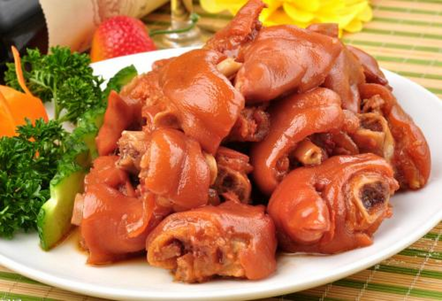 立冬创意美食#北镇猪蹄具有悠久历史,风味独特,做工考究,用陈年老汤