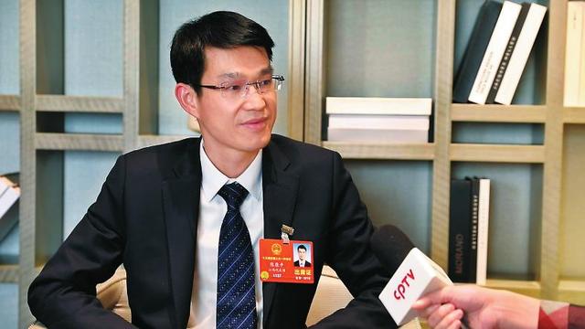 光伏行业领头羊如何带动行业发展?人大代表陈康平有高招