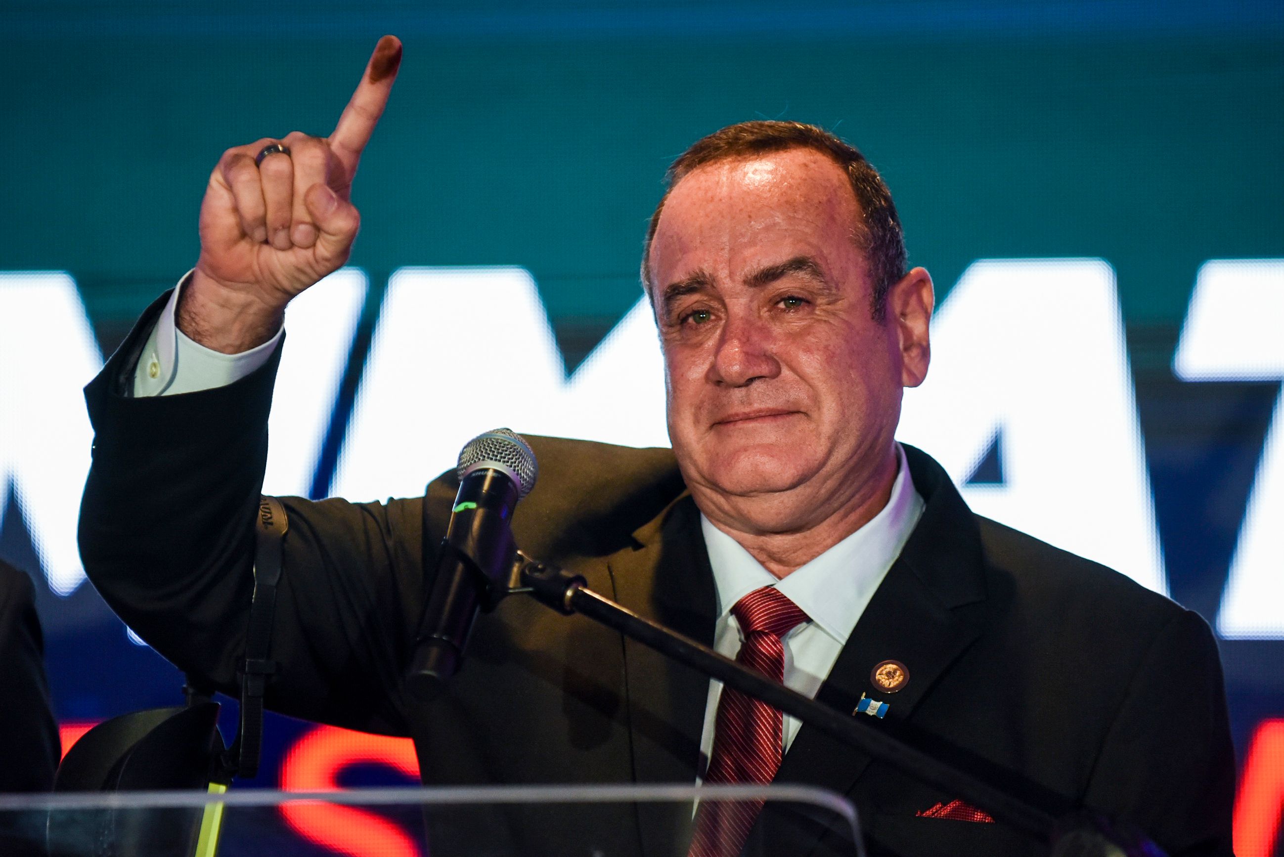 贾马太宣布赢得危地马拉总统选举