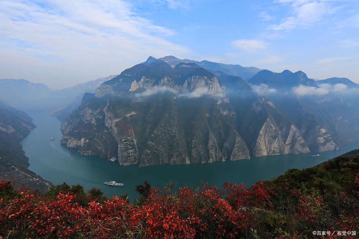 轻舟已过万重山