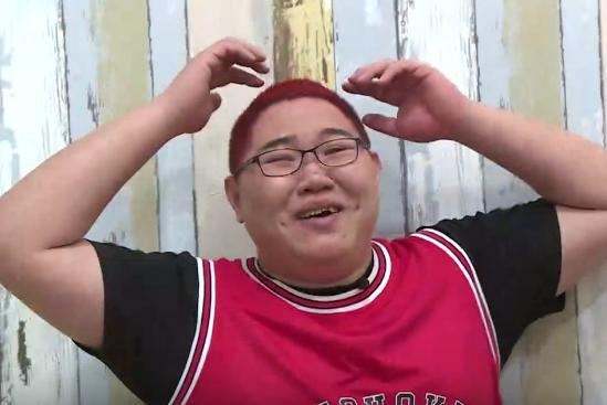 pdd被指像灌篮高手里高宫望,骚猪网上搜图片,直接笑喷!