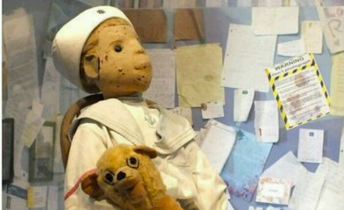 灵异传说罗伯特娃娃攻击人是真的吗