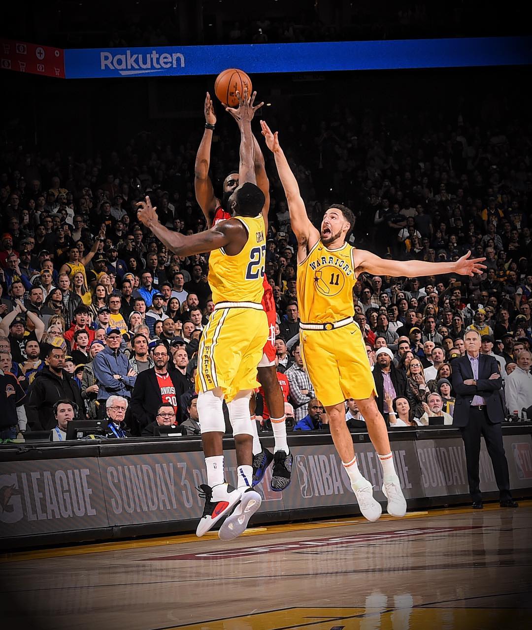 詹姆斯.哈登绝杀勇士图集!