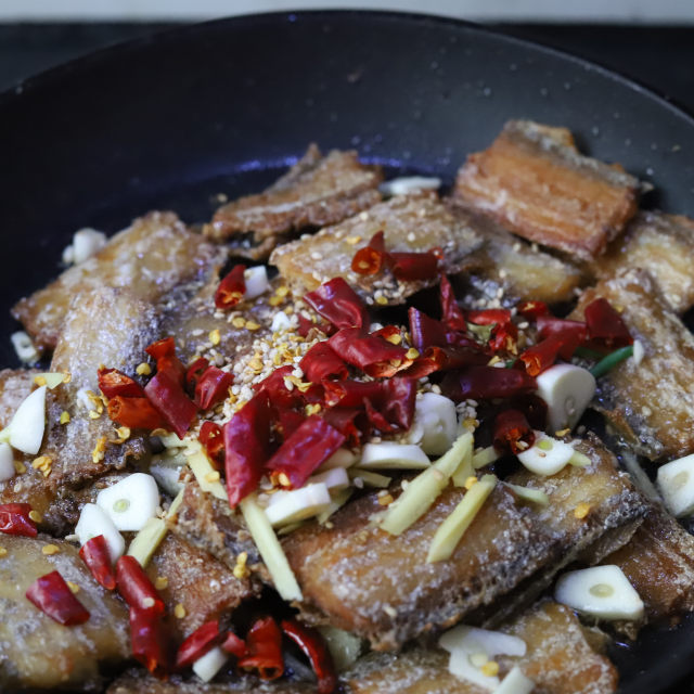 干煸带鱼,鲜香扑鼻,外焦里嫩