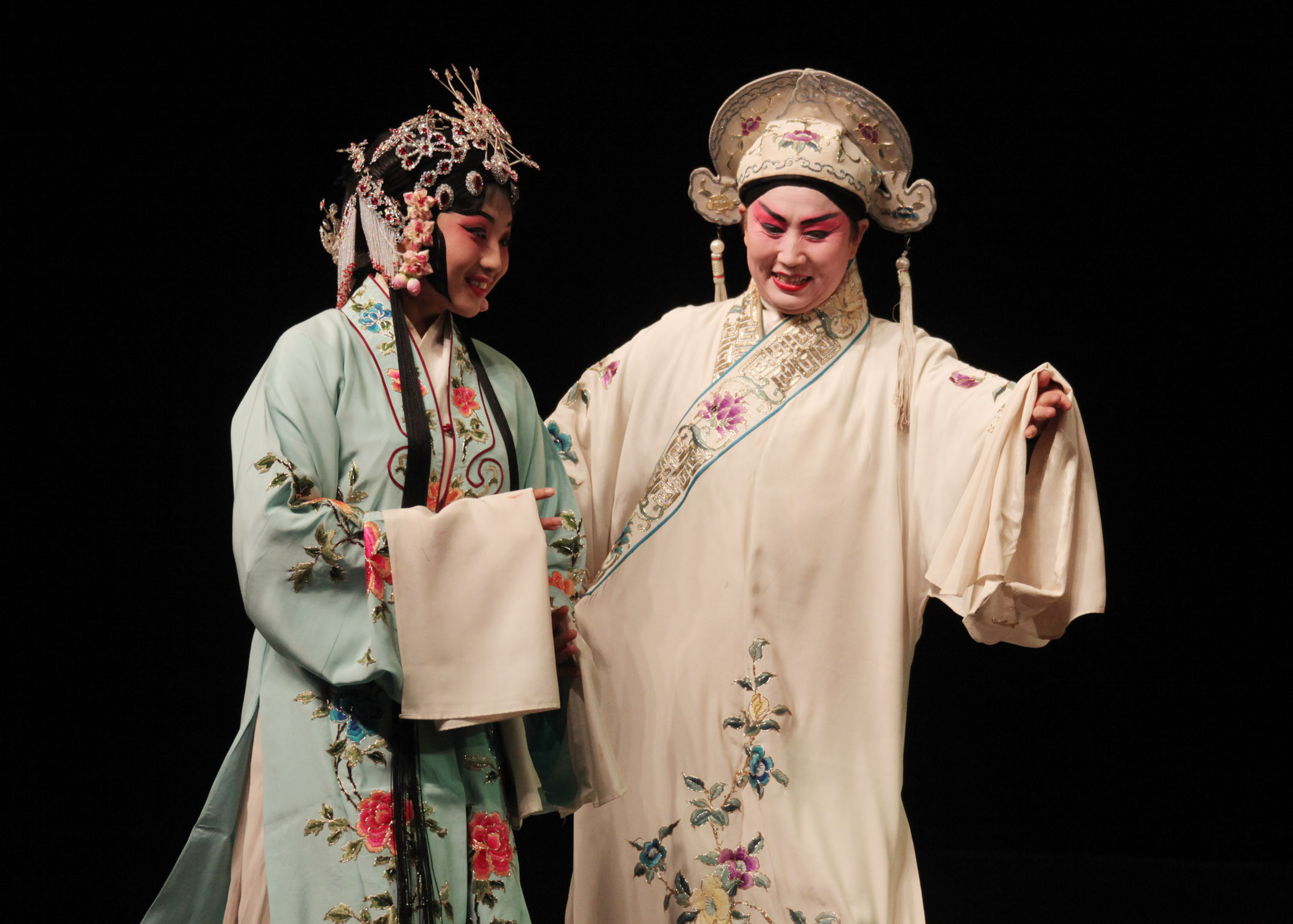 11月29日长治市非物质文化遗产传统戏曲驻场演出由长治市豫剧团演出