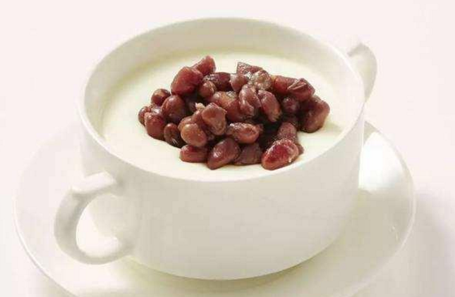 白雪黑珍珠,每次路过甜品店,我都要进去买点什么.