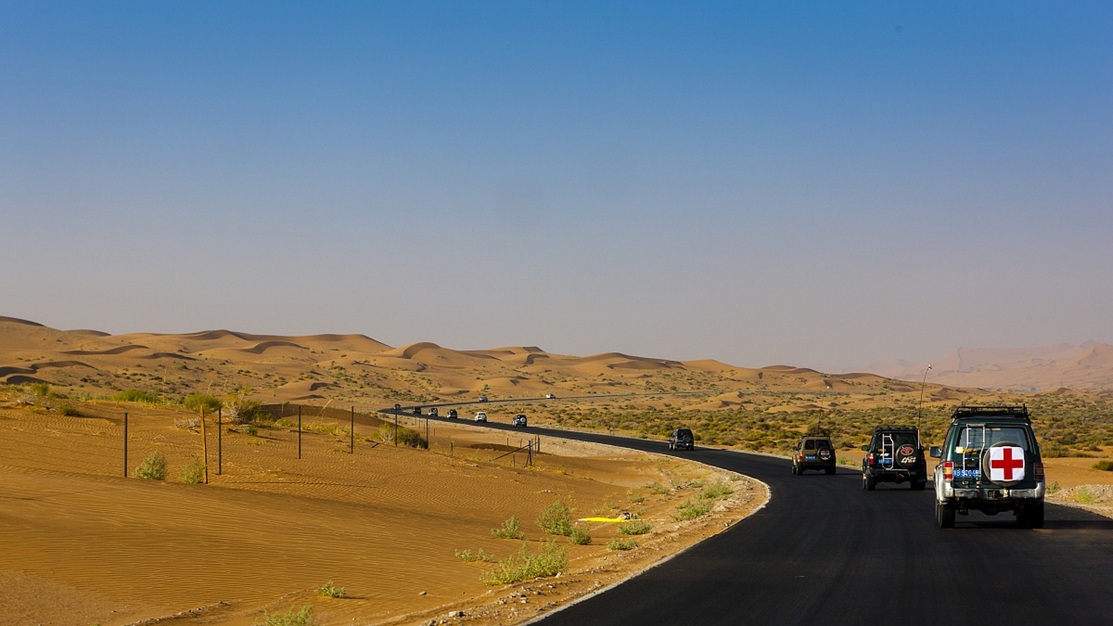 额济纳位于内蒙古西部,拥有壮观的沙漠风光,悠久的历史文化和独特的
