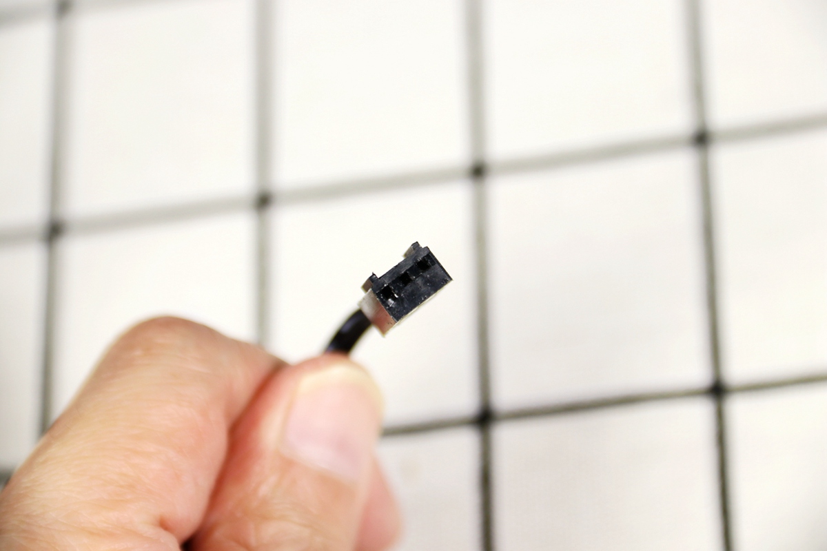 冷头3pin供电口(可以直插主板cpu fan供电)