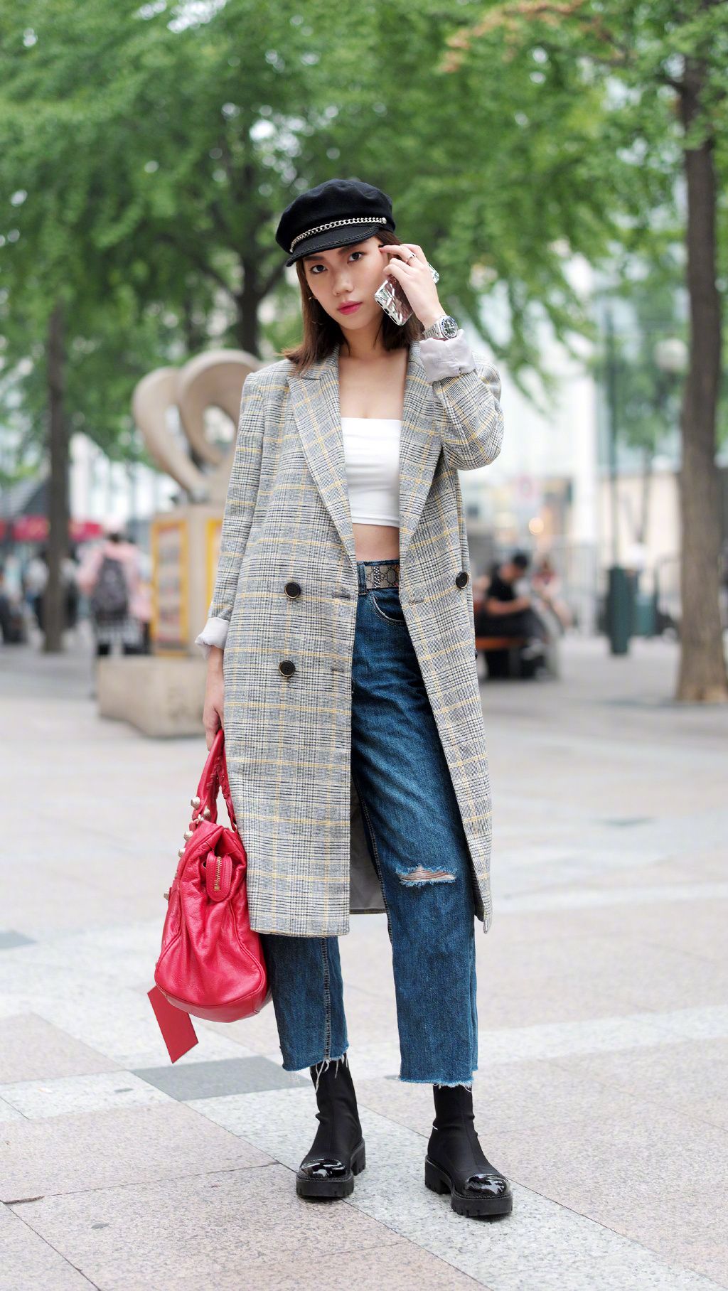 街拍:美女时尚帅气的穿搭,展示不一样的风采,值得收藏!