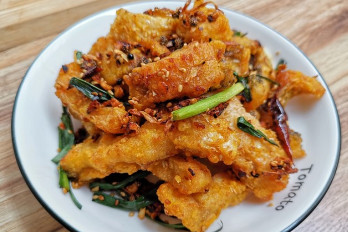 鱼头做汤鱼块做特色糍粑鱼,一条鱼就能解决一家人的中午饭!