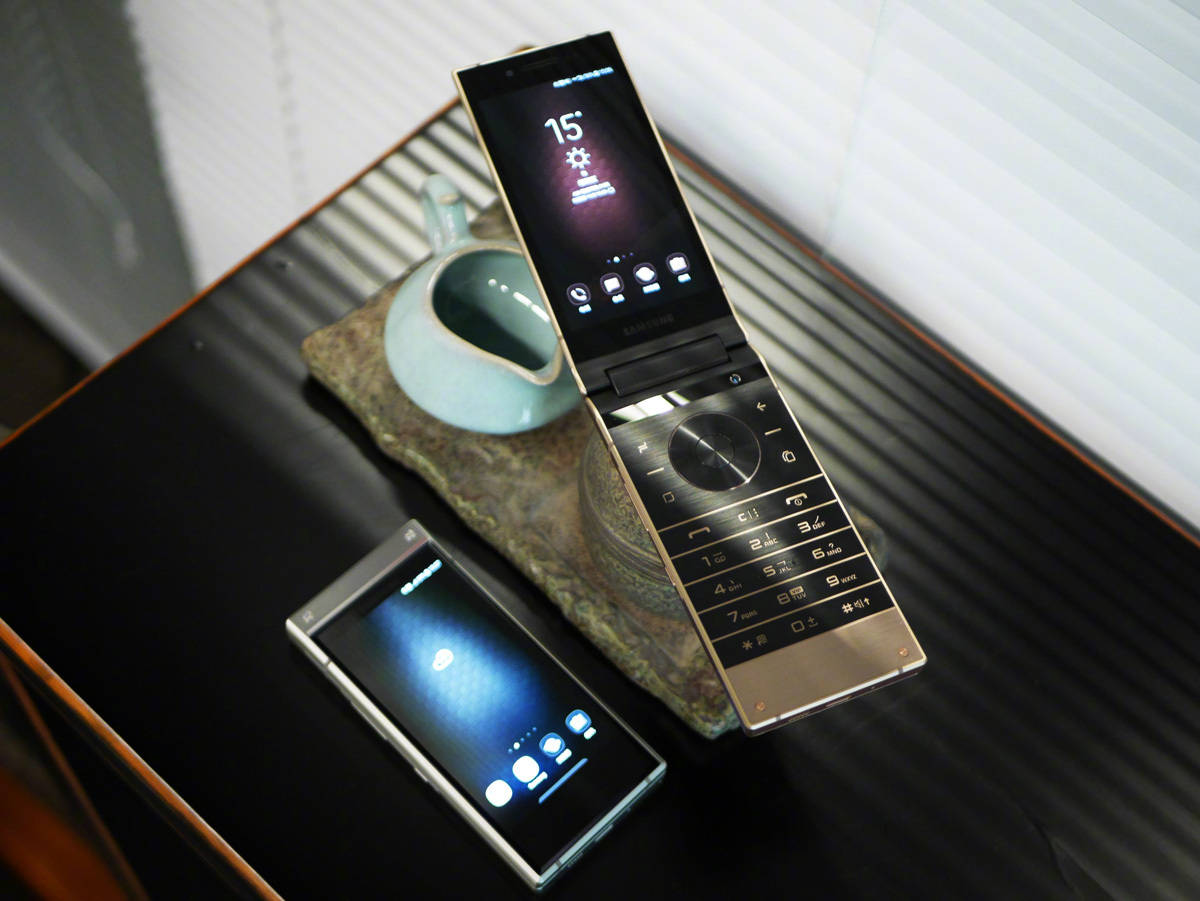 三星在海澜飞马水城正式发布了年度商务强旗舰手机三星w2019