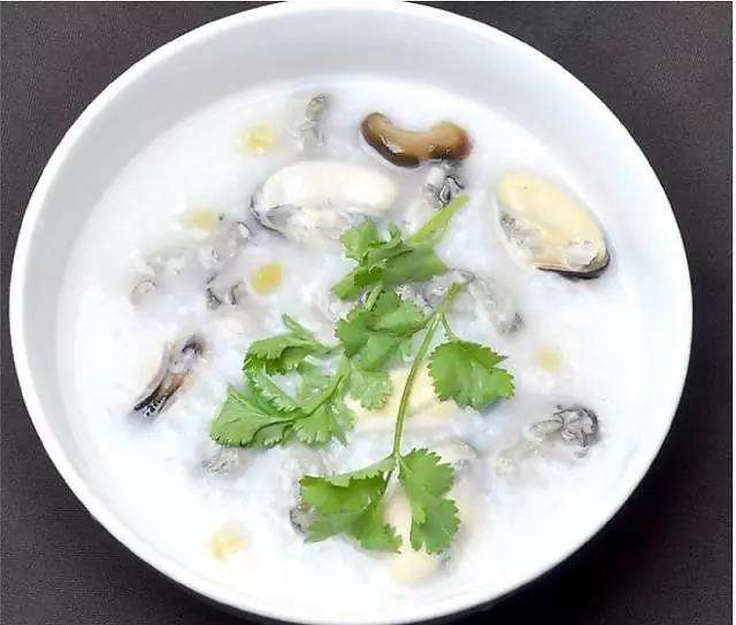 童心料理#【牡蛎大米粥】食材:新鲜牡蛎肉60g,大米100g,姜丝3g,香油