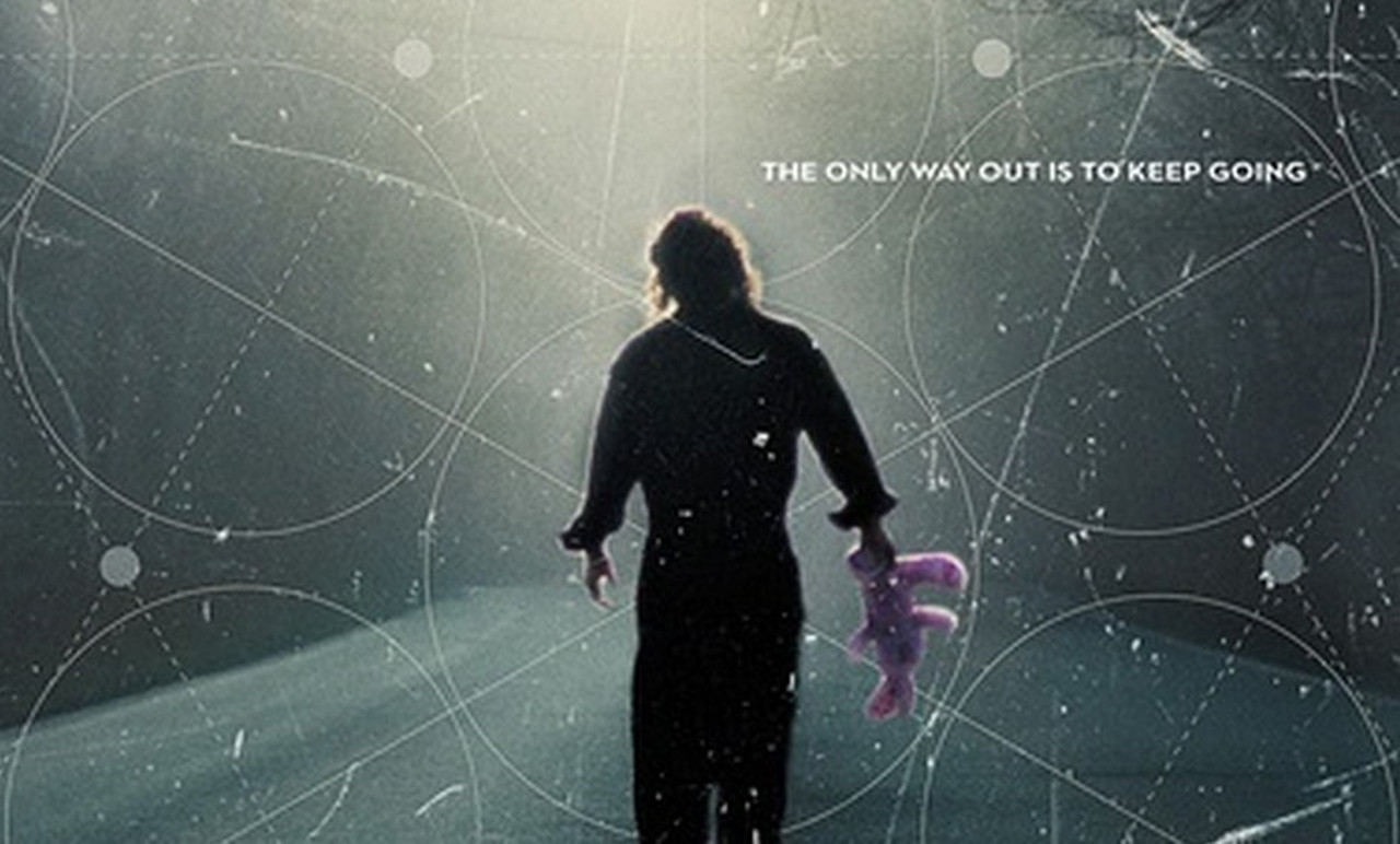 《意外空间》:在重复的人生里找自己,要么沉沦,要么勇敢做自己