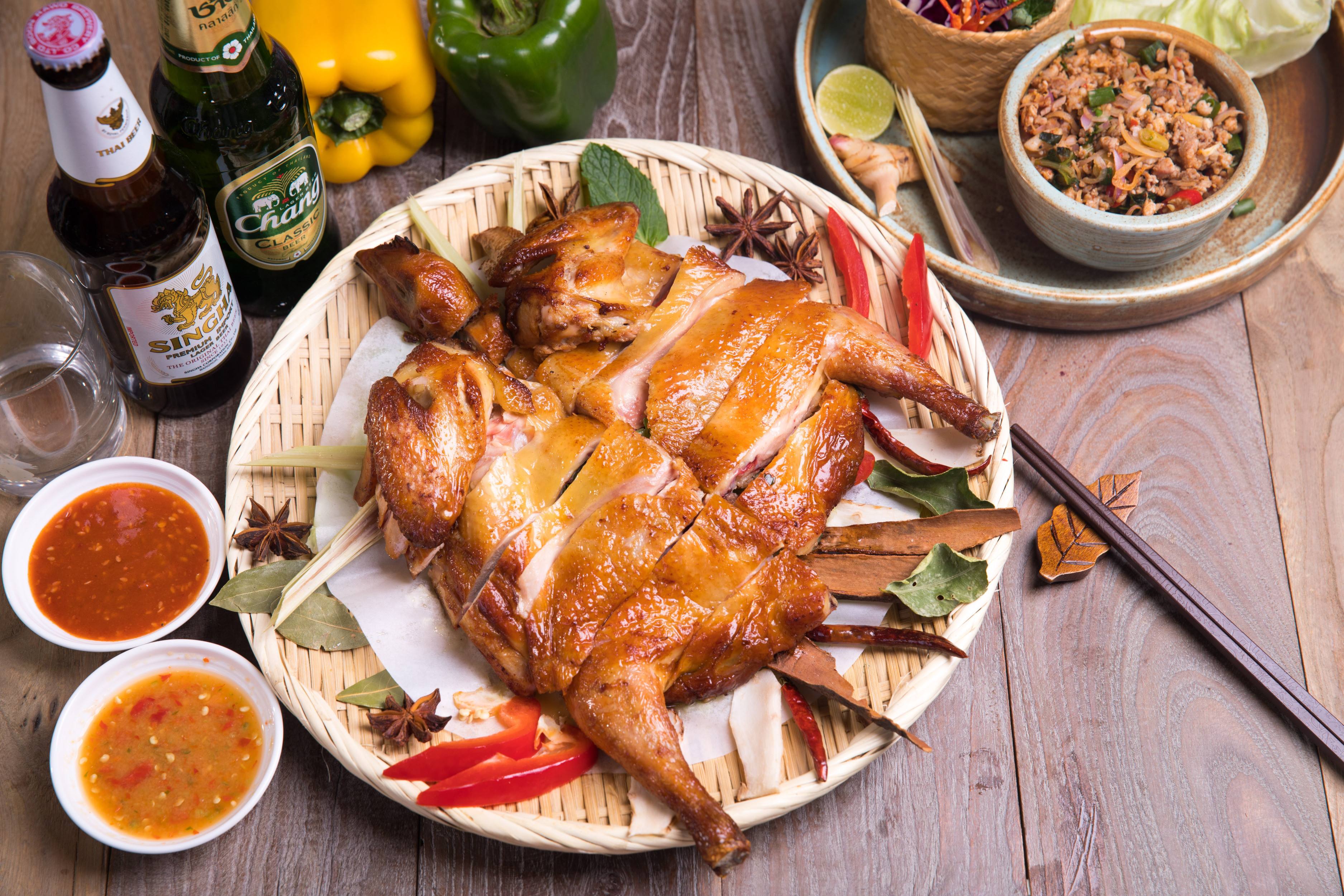 烧鸡不用买,电饭煲就能做,省时省力味道比外面卖的还好吃!