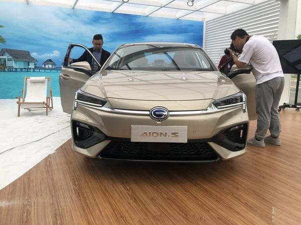 14万起售630公里续航里程,纷纷为这款广汽新能源新车点赞!