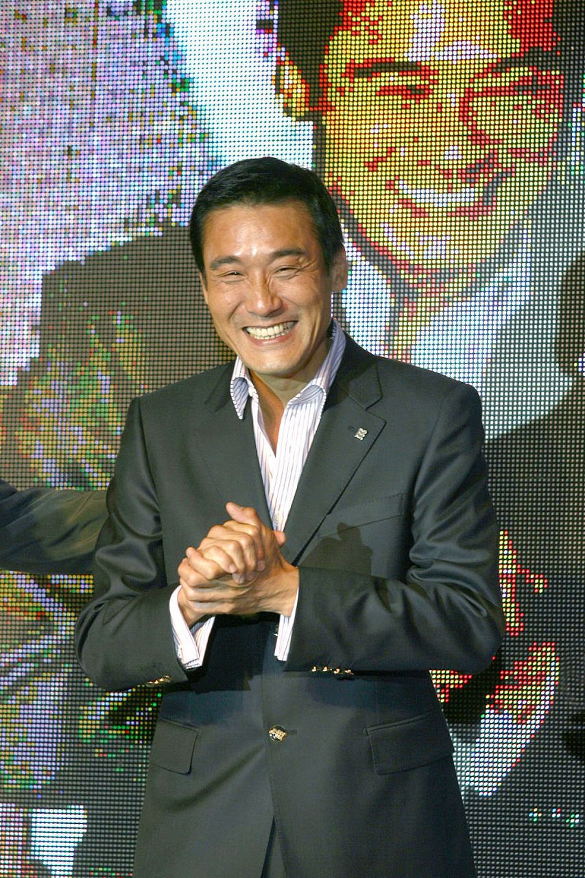 马自达头号"黑粉"梁家辉官宣代言马自达新车,一场时隔26年的"世纪大