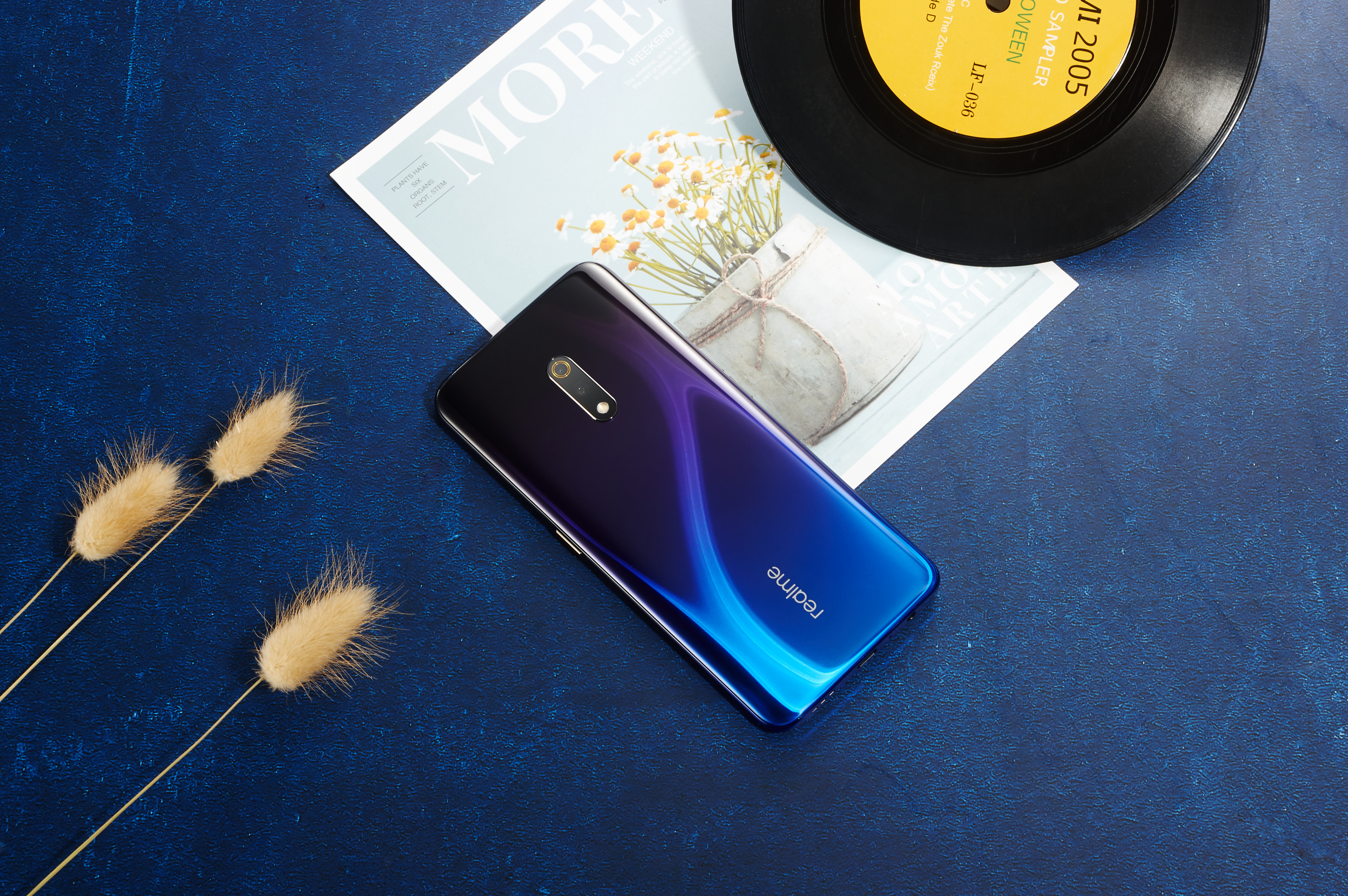 搭配coloros 6,realme x无论是日常使用还是玩游戏,流畅度都非常高.