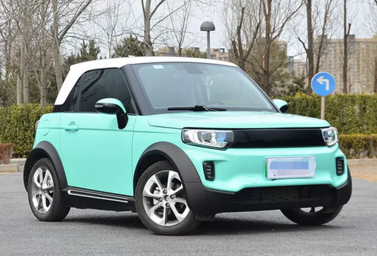 lite惹人注目的设计风格,酷炫帅气的内饰布局,深受人们的喜爱